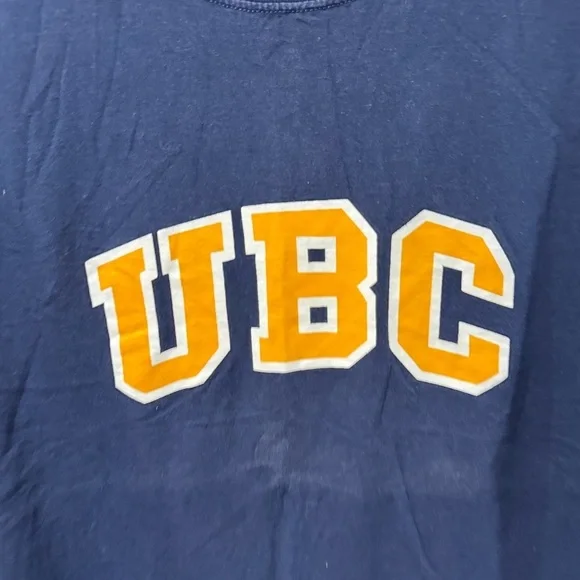 Vintage UBC University of British Columbia T-Shirt - Picture 4 of 8